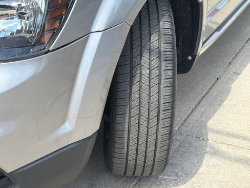 Used 2019 Dodge Journey Crossroad FWD image 11