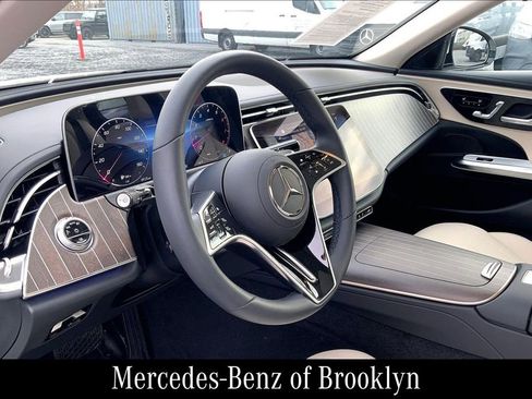 Used 2025 Mercedes-Benz E 450 4MATIC Sedan image 18
