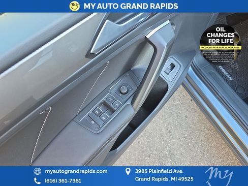 Used 2022 Volkswagen Tiguan SE image 11