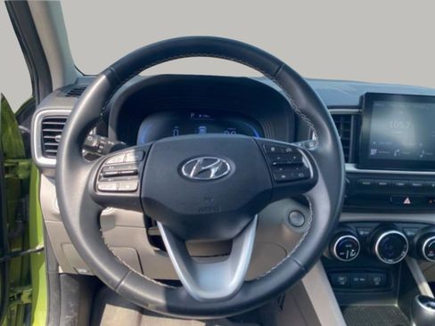 Certified 2024 Hyundai Venue SEL FWD image 22