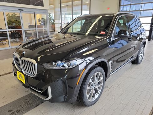 Used 2026 BMW X5 xDrive40i w/ Climate Comfort Package AWD/4WD image 1