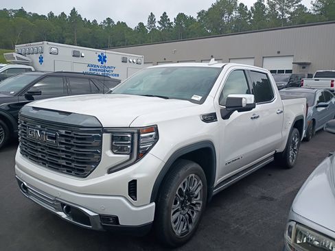 Used 2024 GMC Sierra 1500 Denali Ultimate AWD/4WD image 14