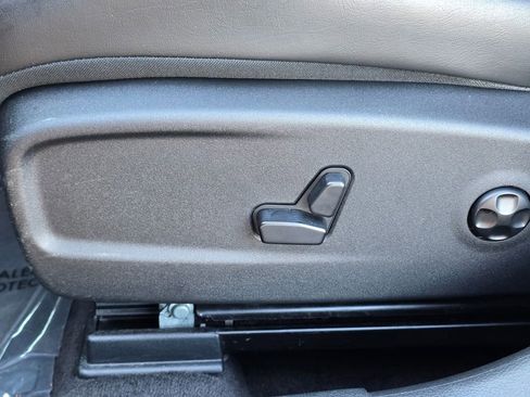 Used 2018 Chrysler 300 S w/ 300S Alloy Package image 23