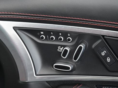 Used 2019 Jaguar F-TYPE R AWD/4WD image 22