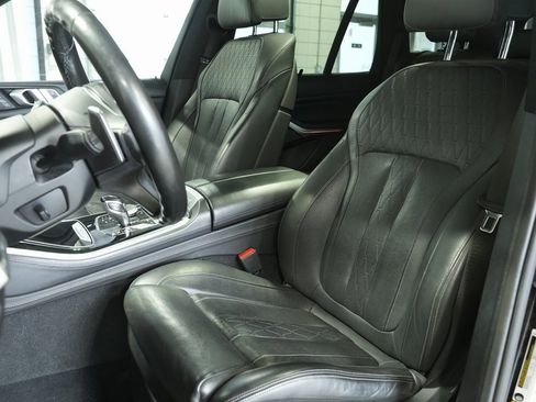 Used 2019 BMW X5 xDrive50i w/ M Sport Package image 23