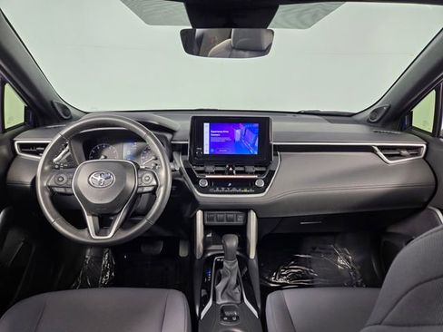 Used 2024 Toyota Corolla Cross S w/ Moonroof Package image 27