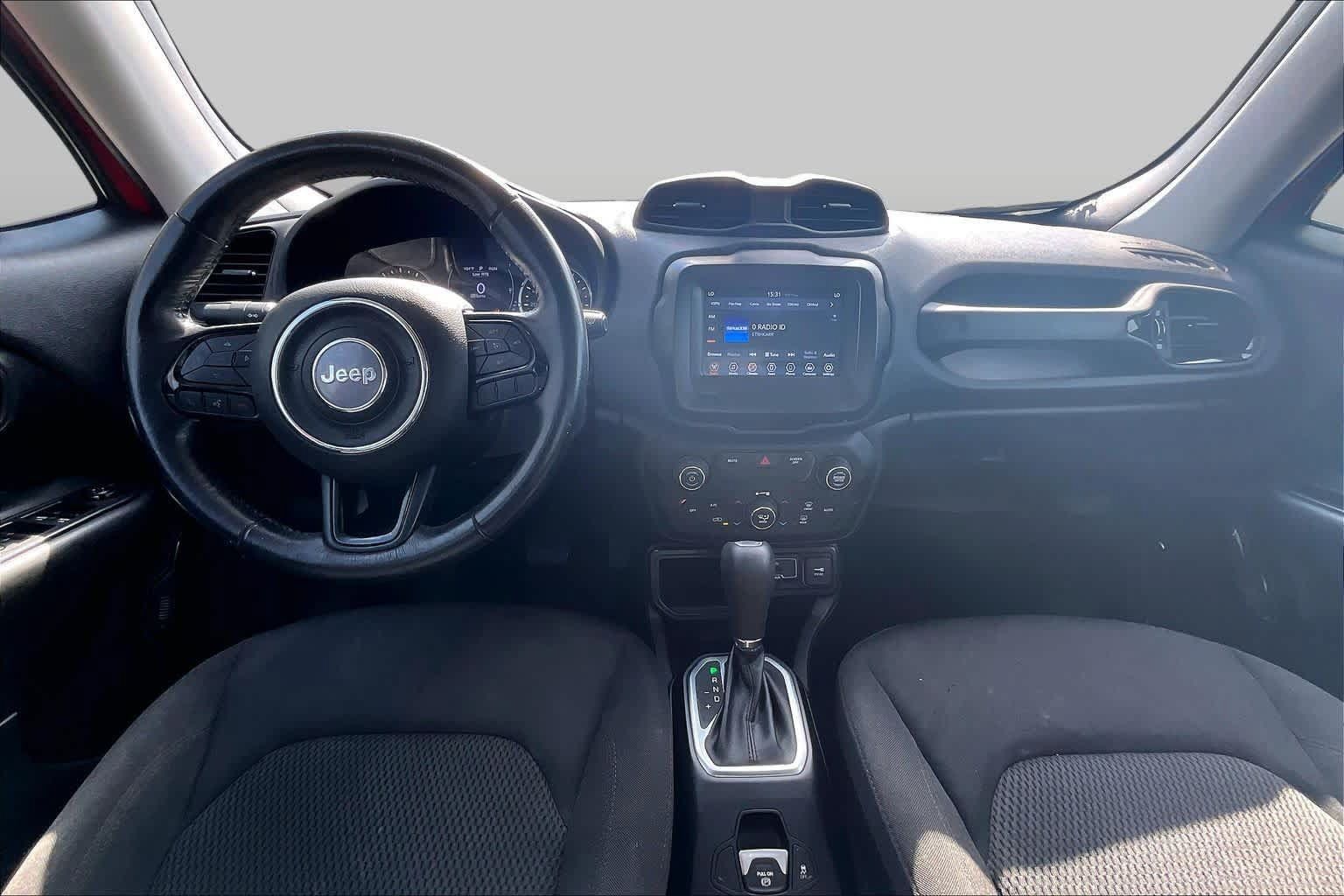 Used 2018 Jeep Renegade Altitude FWD image 14