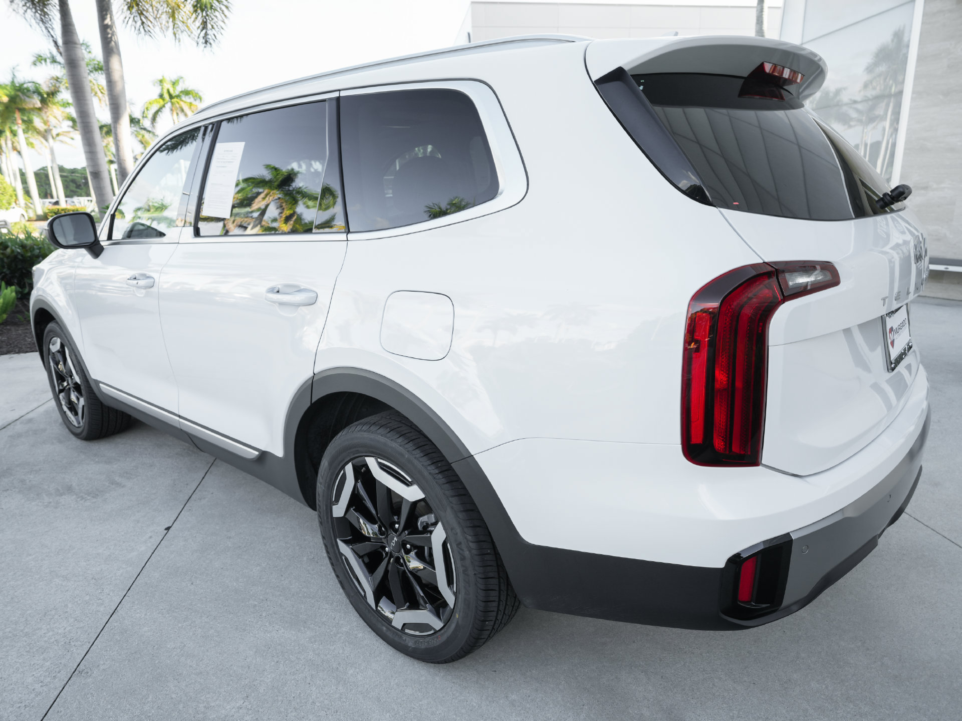 Used 2025 Kia Telluride S FWD image 36