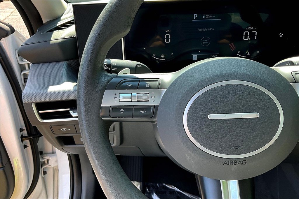 Used 2025 Hyundai Sonata SEL FWD image 12