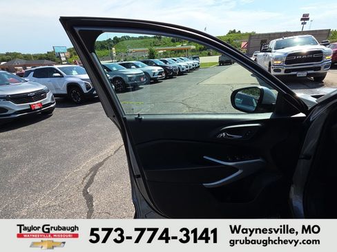 New 2026 Chevrolet Trax LS w/ LS Convenience Package FWD image 12