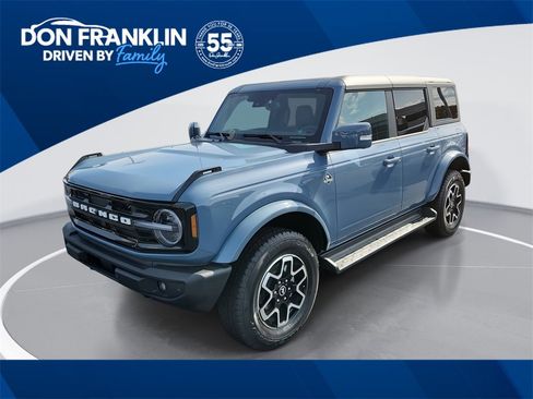 New 2025 Ford Bronco Outer Banks image 1