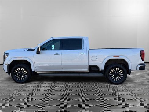 Used 2025 GMC Sierra 3500 Denali Ultimate AWD/4WD image 2