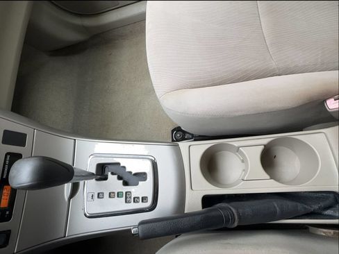 Used 2011 Toyota Corolla LE FWD image 41