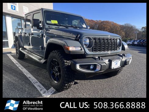 New 2025 Jeep Gladiator Sport image 7