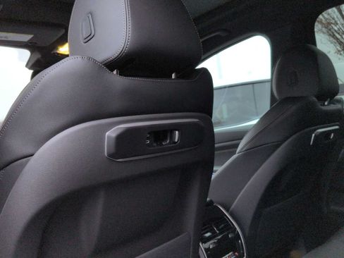 Used 2026 BMW X5 xDrive50e w/ M Sport Package AWD/4WD image 19