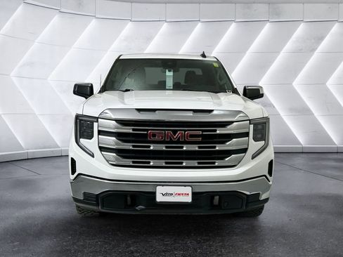 Used 2023 GMC Sierra 1500 SLE image 2