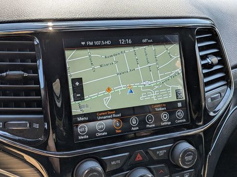 Used 2021 Jeep Grand Cherokee Limited image 19