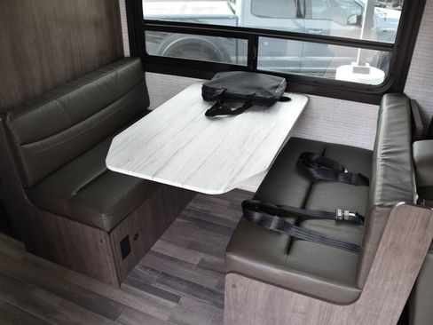 Used 2024 Ford E-450 and Econoline 450 Super Duty w/ Motorhome Prep Package image 9