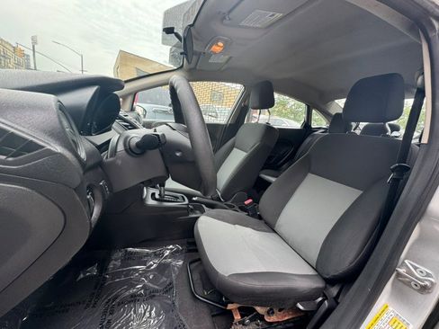 Used 2017 Ford Fiesta SE w/ Equipment Group 201A FWD image 14