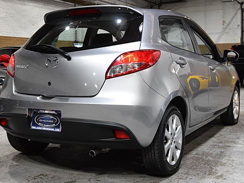 Used 2011 MAZDA MAZDA2 Touring FWD image 4