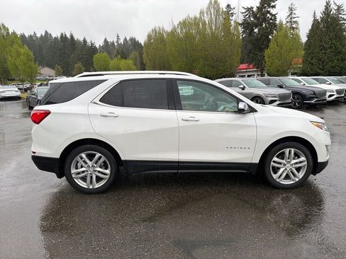 Used 2018 Chevrolet Equinox Premier image 6