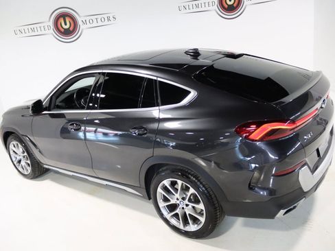 Used 2022 BMW X6 xDrive40i w/ Parking Assistance Package image 11