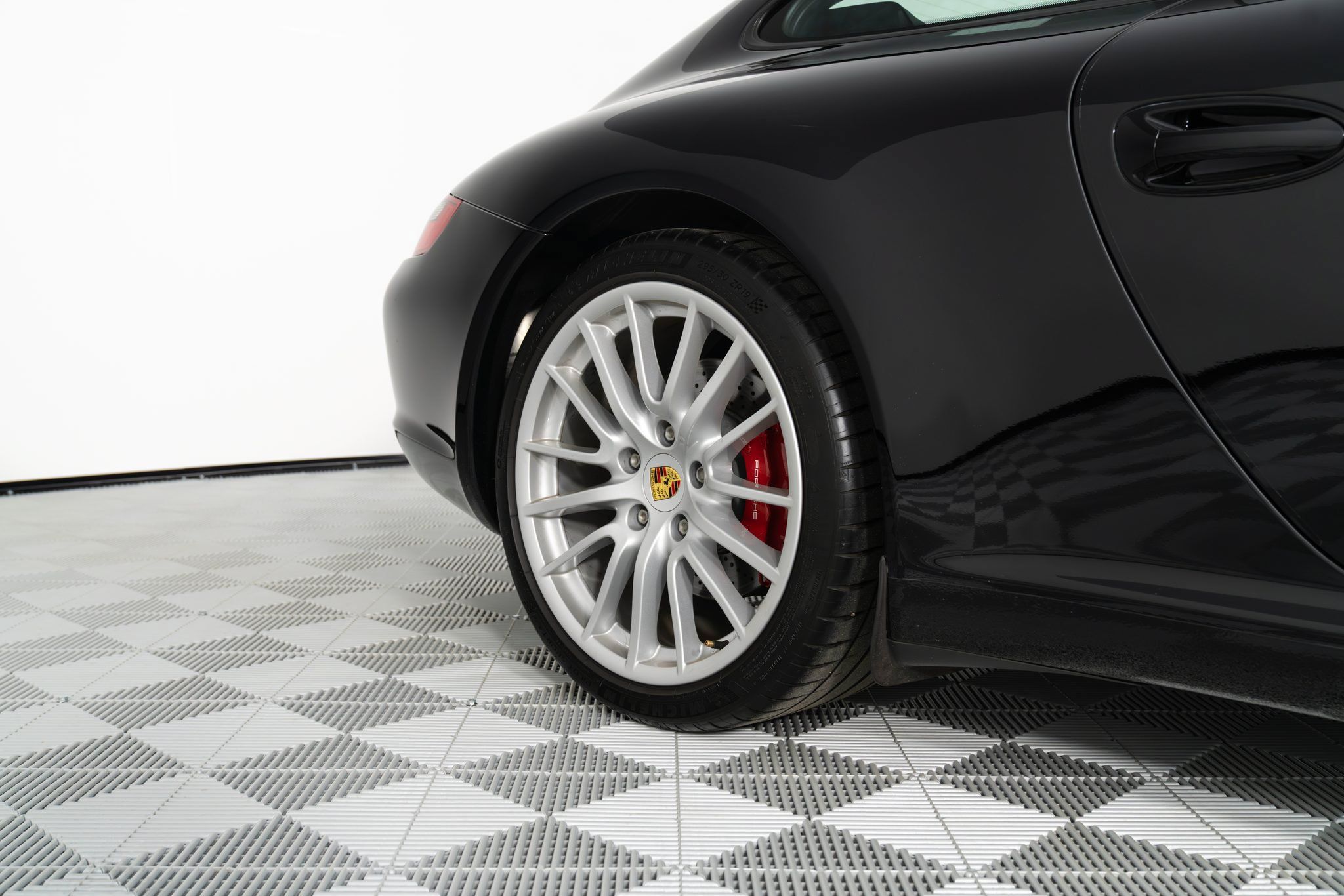 Used 2005 Porsche 911 Carrera S RWD image 26