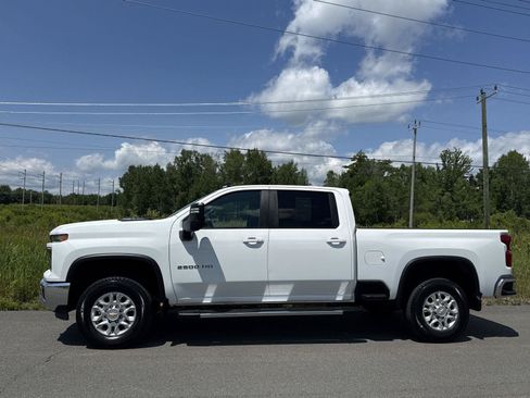 Used 2025 Chevrolet Silverado 2500 LT w/ All Star Edition AWD/4WD image 3