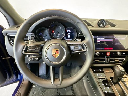 Certified 2026 Porsche Macan AWD/4WD image 14