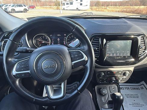 Used 2020 Jeep Compass Latitude image 26