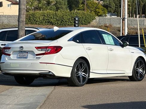 Certified 2022 Honda Accord Touring image 5