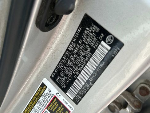 Used 2010 Toyota Camry LE image 11