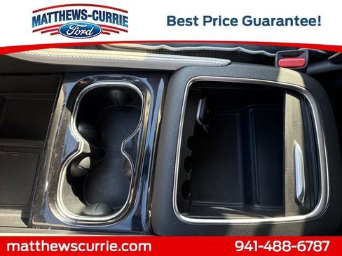 Used 2023 Chrysler Pacifica Limited image 23