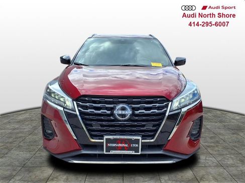 Used 2023 Nissan Kicks SR w/ SR Premium Package FWD image 6