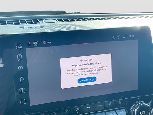 Used 2024 GMC Canyon Denali image 16