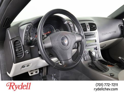 Used 2006 Chevrolet Corvette Convertible w/ Preferred Equipment Group image 18