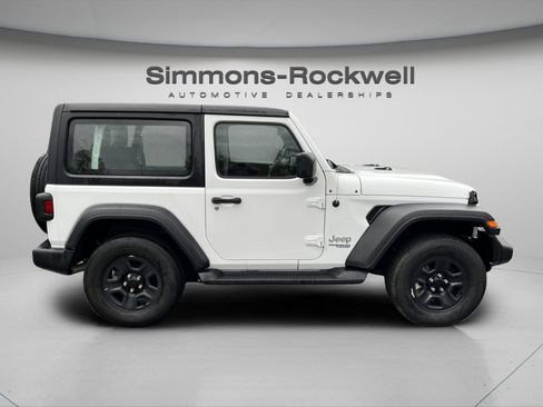 Used 2020 Jeep Wrangler Sport image 8