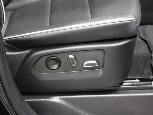 Used 2022 Cadillac Escalade ESV Sport w/ Touring Package AWD/4WD image 29