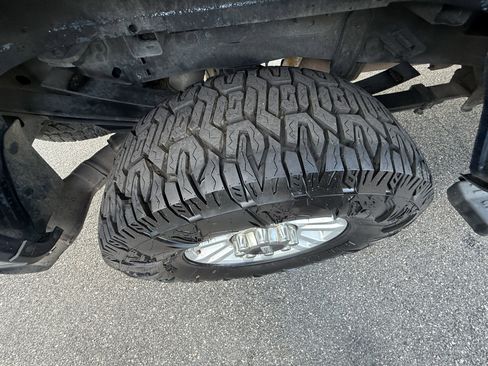 Used 2017 Ford F250 XLT w/ XLT Value Package image 38