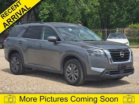 Certified 2024 Nissan Pathfinder SV AWD/4WD image 1
