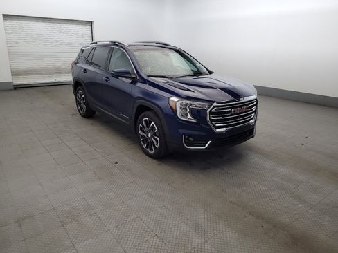 Used 2023 GMC Terrain SLT w/ Tech Package AWD/4WD image 13