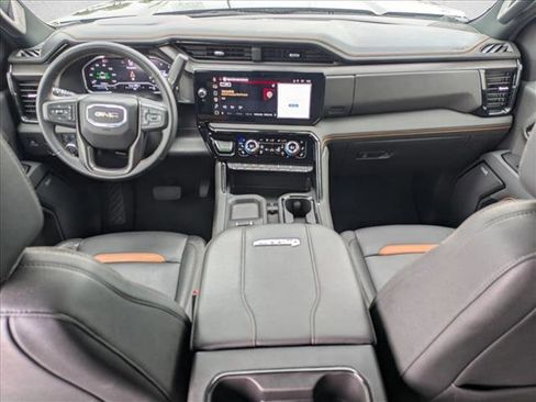 Used 2025 GMC Sierra 2500 AT4 w/ AT4 Preferred Package AWD/4WD image 17