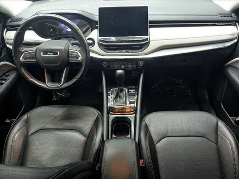 Used 2022 Jeep Compass Limited image 18