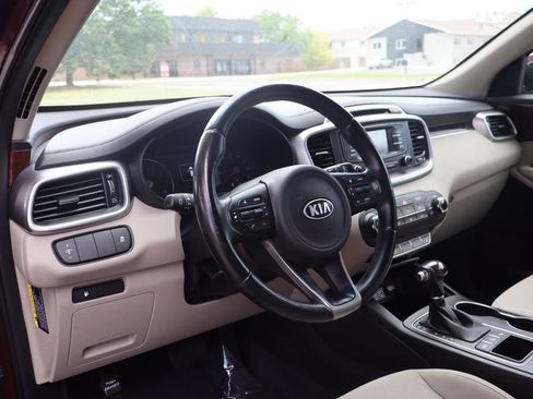 Used 2016 Kia Sorento LX w/ LX Convenience Package AWD/4WD image 15