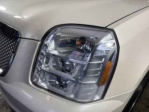 Used 2013 GMC Yukon Denali image 30