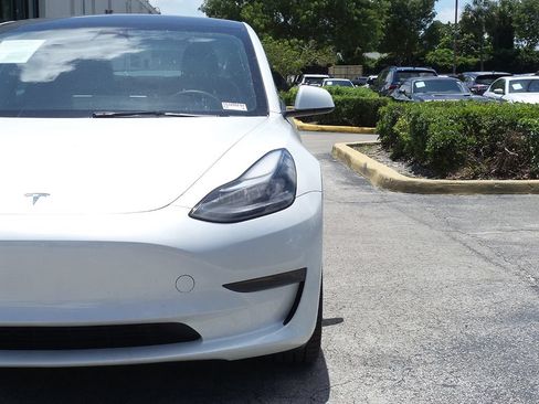 Used 2023 Tesla Model 3 Standard Range RWD image 13