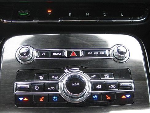 Used 2022 Lincoln Nautilus Reserve image 13