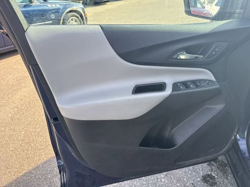 Used 2019 Chevrolet Equinox LS image 15