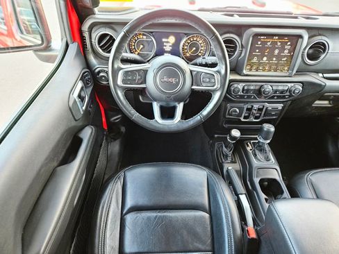 Used 2022 Jeep Wrangler Unlimited Sahara w/ Dual Top Group image 11