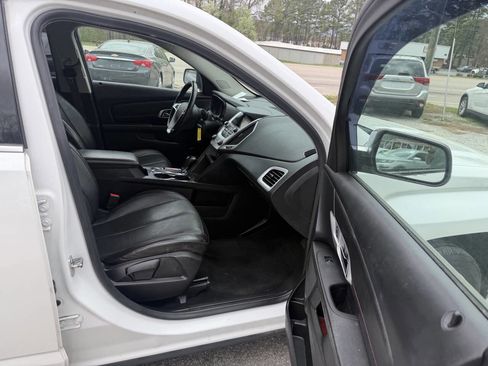 Used 2017 GMC Terrain SLT w/ Open Road Package image 18